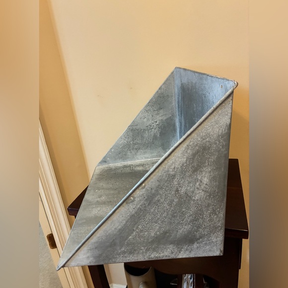 Square Metal Tray - Picture 2 of 3